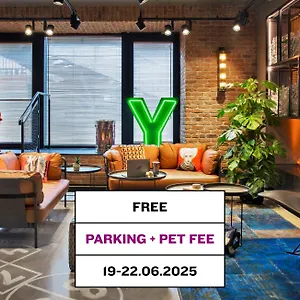 Moxy Praga Hotel